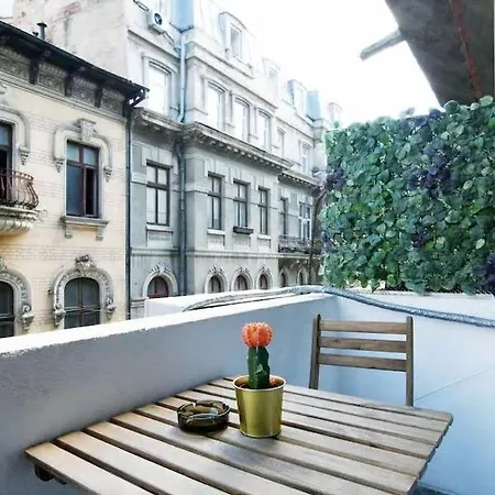 Downtown - Cismigiu Park * Bükreş