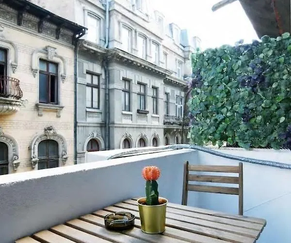 Downtown - Cismigiu Park * ブカレスト