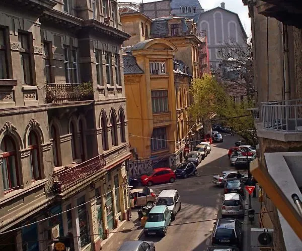 Downtown - Cismigiu Park Апартаменты *